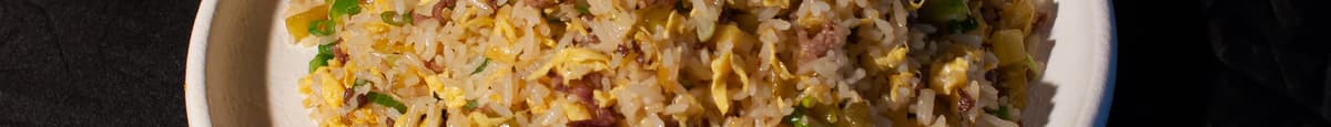 Fried Rice with Beef & Chinese Sauerkraut / 酸菜肥牛炒饭