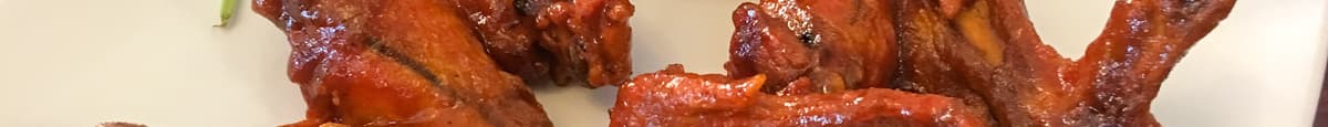 A04. Sriracha Hot Chili Chicken Wings (SriraW)