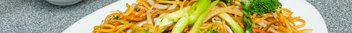 Vegetables Chow Mein / 什菜炒麵