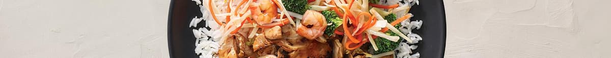 Teppanyaki poulet et crevettes avec nouilles / Chicken & Shrimp Teppanyaki with Noodles