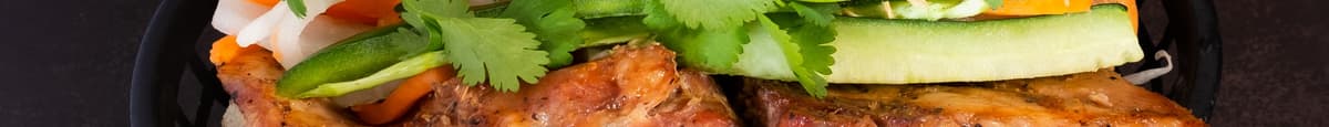 S12. Grilled Chicken Or Pork Vietnamese Sandwich - Banh Mi Ga/ Thit Nuong越式燒雞肉或豬肉麵包