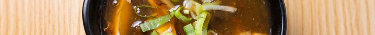 A3 Soupe aigre-douce (épicé) / Hot and Sour Soup (Spicy) 酸辣湯