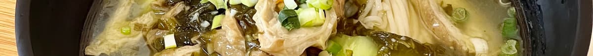 Sauerkraut Intestine Noodles with Soup 酸菜肥肠面
