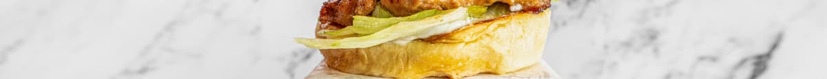 4. Orleans Grilled Chicken Sandwich / 奥尔良烤鸡腿堡