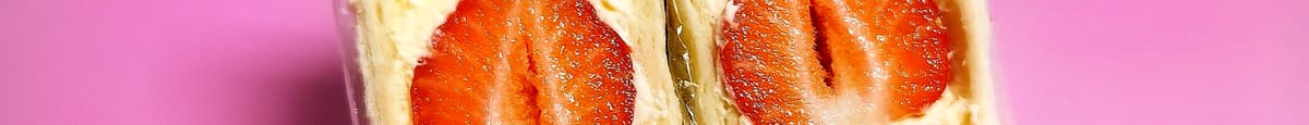 Strawberry Sando🍓(1 slice)