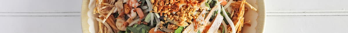 12. Gỏi Khoai Môn Chiên Dòn Thập Cẩm / Mixed Meat and Seafood Taro Salads