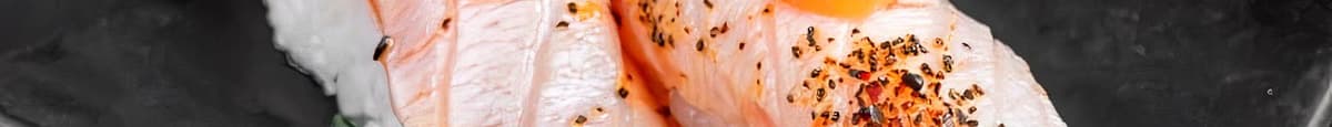 Salmon Aburi 2pcs
