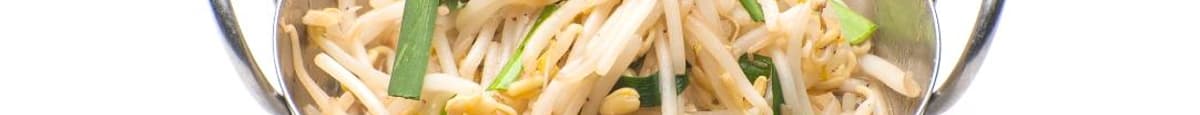 SAUTÉED BEAN SPROUTS AND CHIVES (VEGAN & GLUTEN FREE)