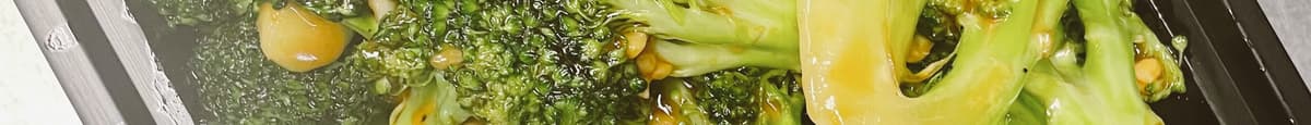 4. Broccoli with Garlic Sauce  鱼香芥兰
