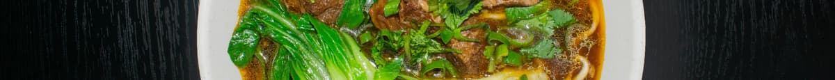 1. Braised Beef Noodle Soup / 紅燒牛肉湯面