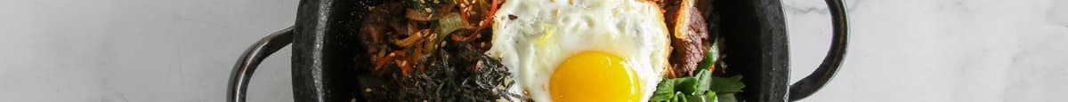 불고기 돌솥 비빔밥 (Bulgogi Dol-Sot) / Korean BBQ Beef Bibimbap