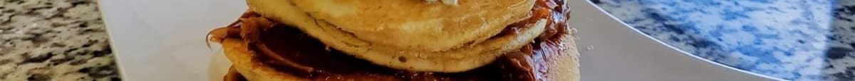 3. Pancakes Con Dulce De Leche