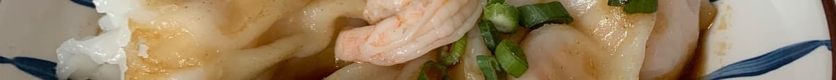Steamed Shrimp Rice Crêpe / 鲜虾肠粉