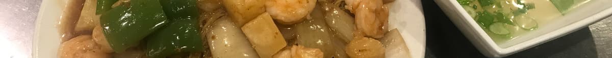 13. Minced Shrimp in Satay Sauce Lo Mein沙茶蝦粒撈面