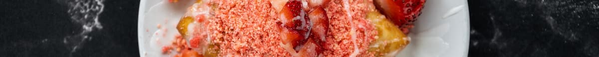 (4) Strawberry Crunch Beignets