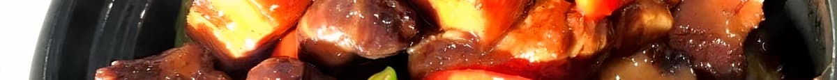 H13红烧肉焖栗子Stewed pork with chestnuts