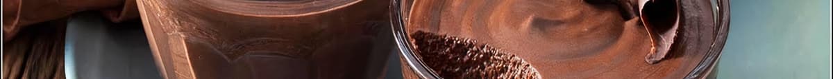 1303. Chocolate mousse / Mousse de chocolate