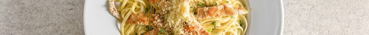 Linguini salsa alfredo y fajitas de pollo / Chicken Fajitas and Salsa Alfredo Linguini
