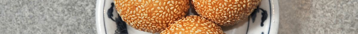 32. Deep Fried Sesame Seed Balls (3)
