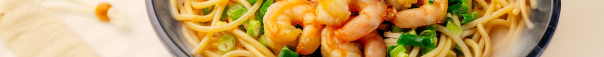 3. Garlic shrimp with egg noodles 蒜蓉虾拌面或粉