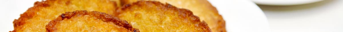 Small Potato Pancake (Latke) with Applesauce (1)