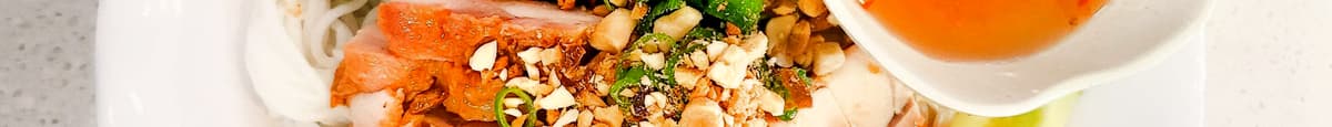 Grilled Chicken Rice Vermicelli & Salad 