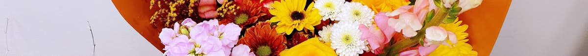 😍Seasonal Bouquet 😍(Choose your Flower Color)