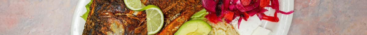 Pescado Frito con Tostones / Fried Fish with Fried Green Plantain