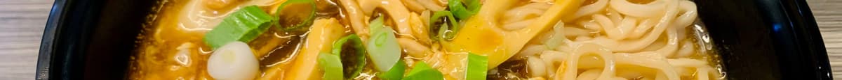 D5. Sour & Spicy Noodle Soup With Pork酸辣湯面