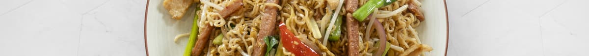 雞肉午餐肉炒丁 / Chicken & Spam Fried Instant Noodle