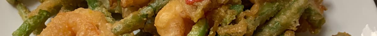 Crispy Fried String Bean & Shrimp with Salted Egg Yolk 黄金豆仔虾