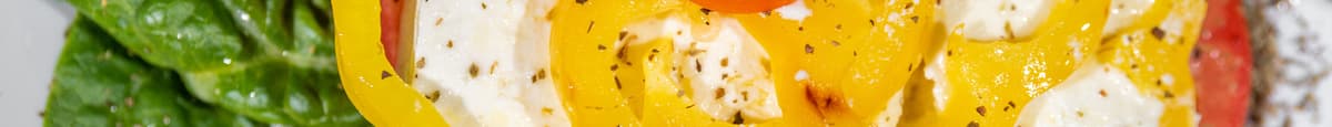 Djath Gjirokastre / Grilled Gjirokastre Cheese with Peppers