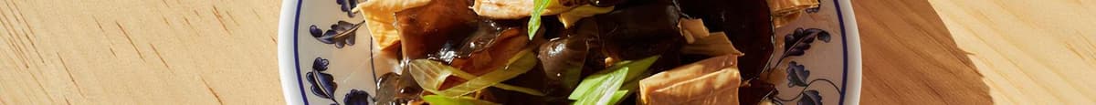 Wood Ear Mushroom & Bean Curd Stick Salad 涼拌黑木耳腐竹
