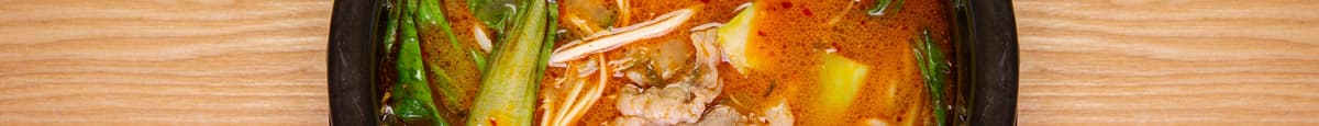 H5. Hot Pot Sliced Beef Rice Noodle / 冒菜肥牛米线