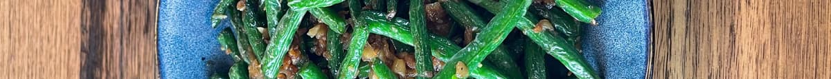 V (素) - Green Beans Dry Turnip Shred 菜脯四季豆