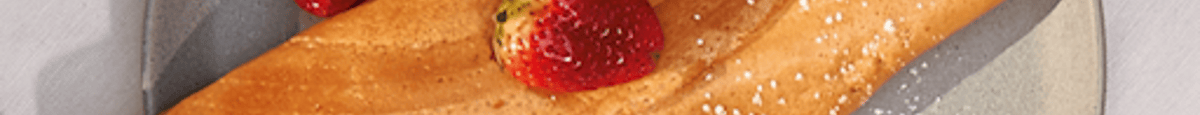 Crêpe fraises avec crème anglaise / Strawberry Pancake with English Cream 