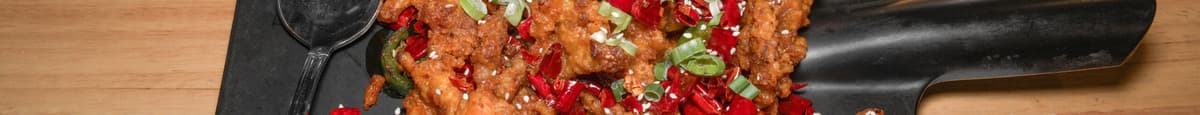Braised Crispy Beef W. Red Chili Oil 色篓香椒牛