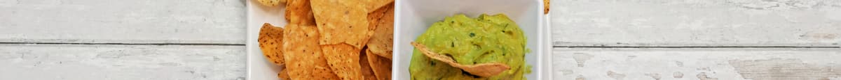Aderezo de Guacamole y Chips / Guacamole Dip and Chips