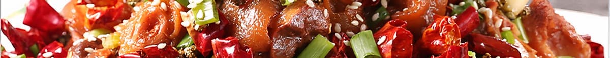 P4. Spicy Pork Feet / 湘味猪手煲/香辣烤猪手