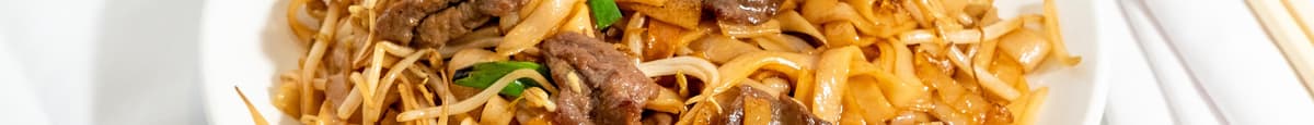 Sliced Beef & Soy Sauce Fried Rice Noodle/乾炒牛河