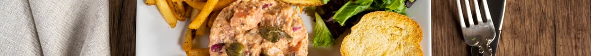 Tartare de saumon frais (4 oz) / Fresh salmon tartar (4 oz) 