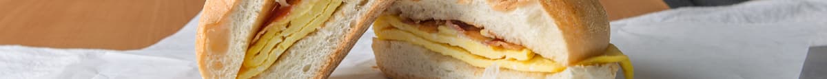 Breakfast Sandwich on Roll Bacon/eggs & Cheese