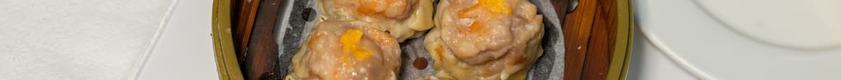 8. Raviolis de porc et crevettes à la vapeur / Steamed Pork and Shrimp Dumplings 燒賣