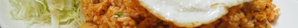 K-37. Kimchi Fried Rice (김치볶음밥/泡菜炒饭)
