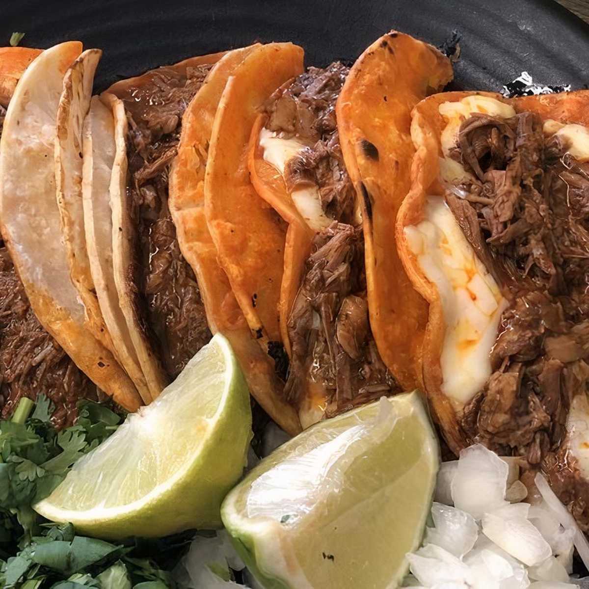 El Volcan  Restaurant Delivery Menu | 112 East 12th Street Los Angeles -  DoorDash