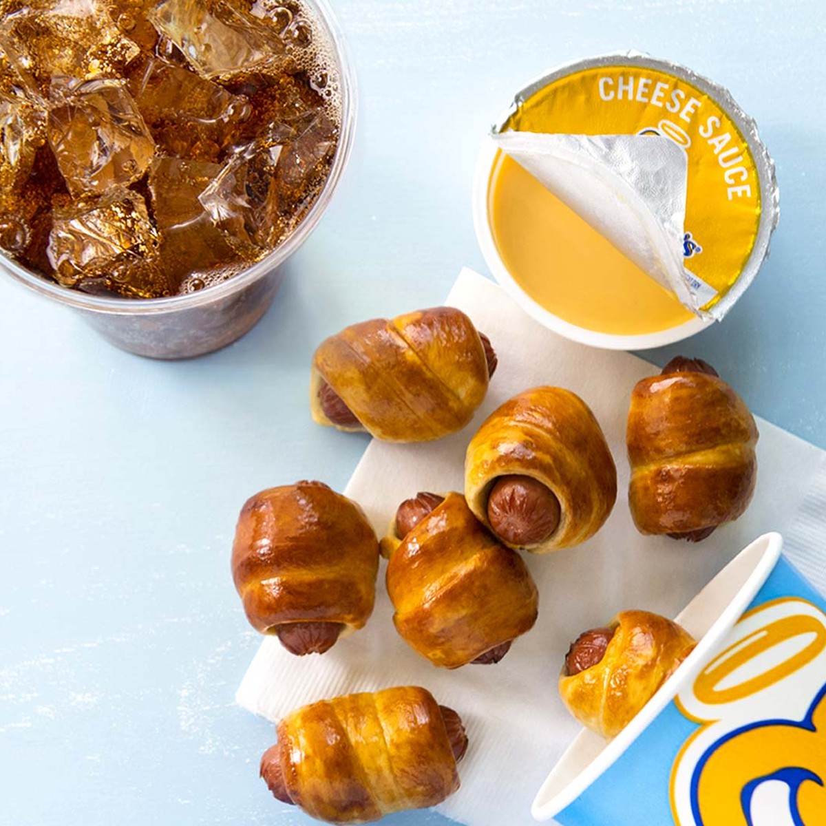 Mini Brands Foodie Auntie Anne's Pretzel Dog