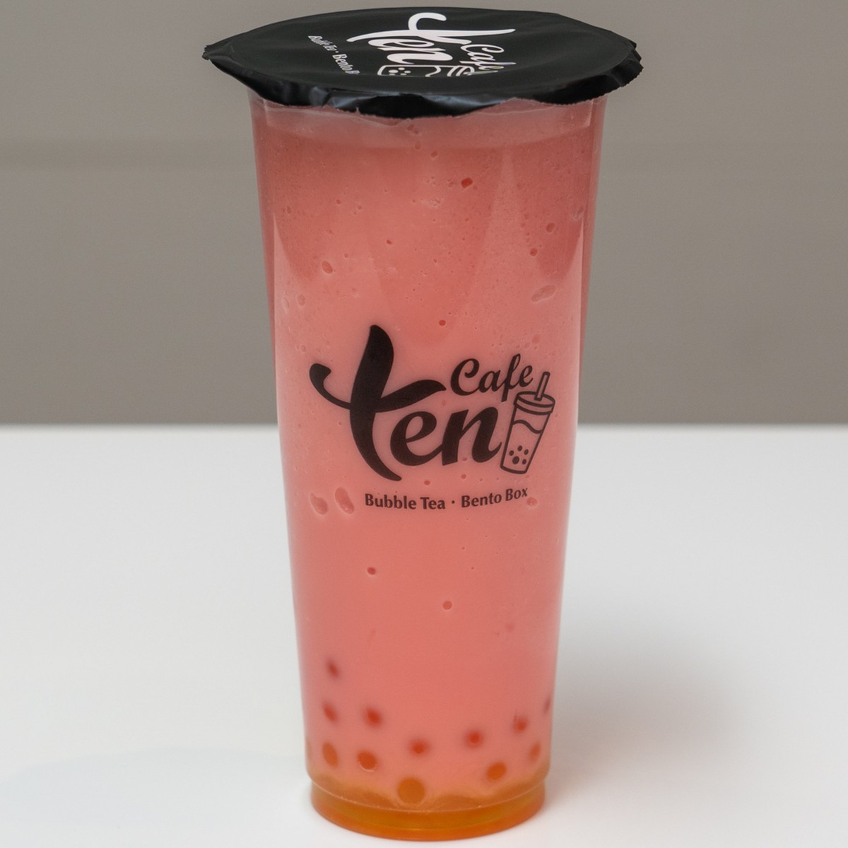 Pink Boba Tea Design Lidded Tumbler