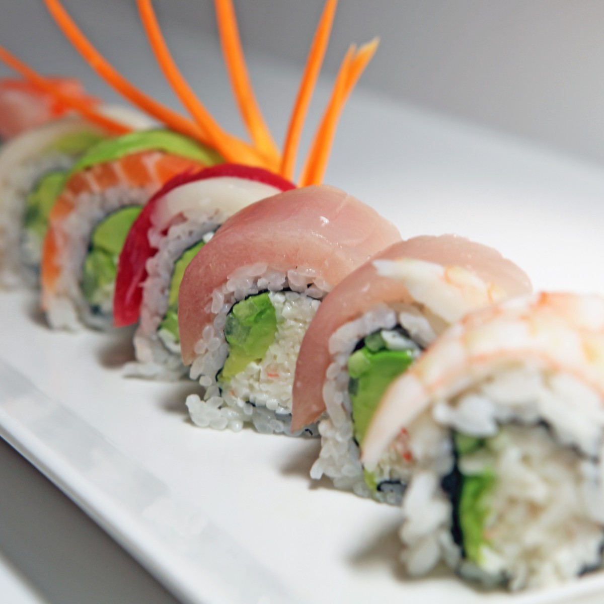 Sushi Rolls - Hilah Cooking