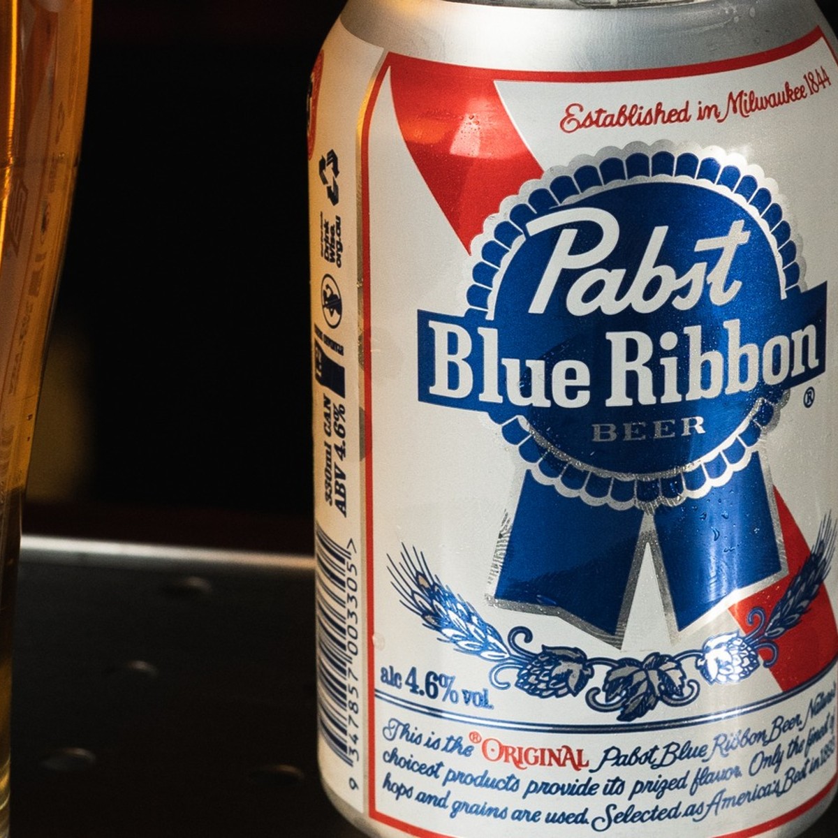 Pabst Blue Ribbon ABV: 4.74% 24 OZ - Cheers On Demand