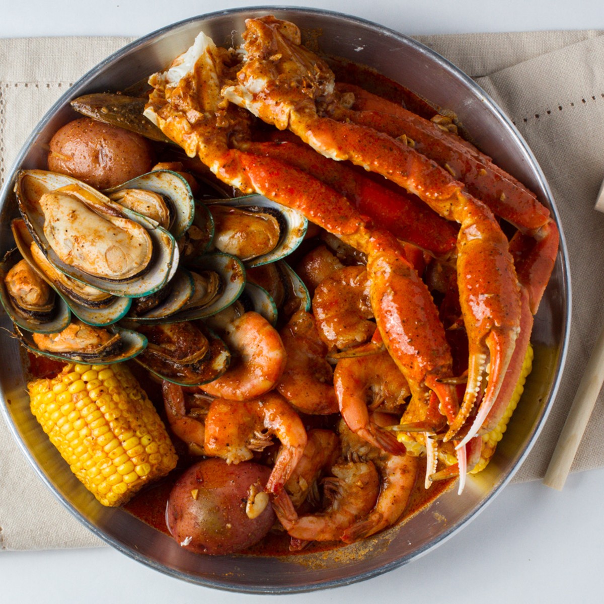 Hook & Reel Cajun Seafood & Bar USA - Choosing between Lobster